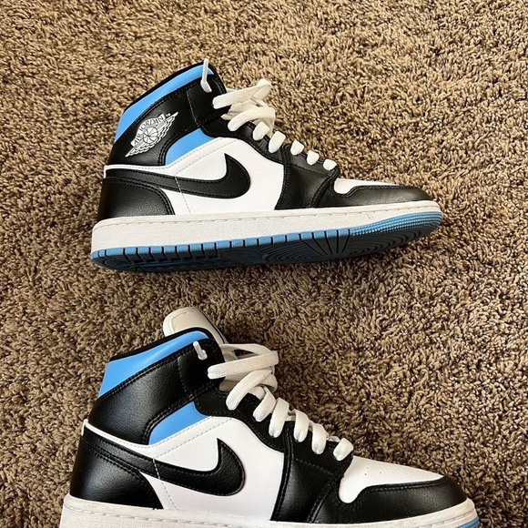 Nike Air Jordan 1 Mid’s University Black White - Picture 2 of 7